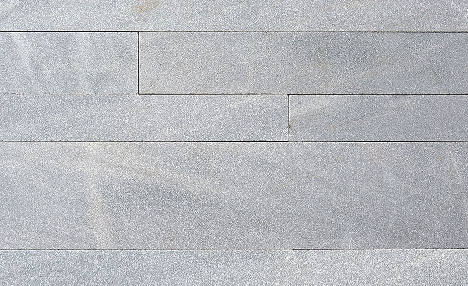 Front-On Close Up of Norstone Large Strip Veneer Silver Grey Quartz Planc